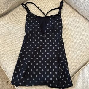 Lululemon Athletic Top with mesh back - size 6